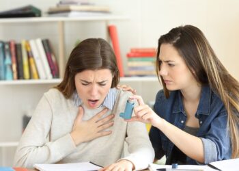 Dubai expatriate lapses into a coma following a bronchial asthma attack